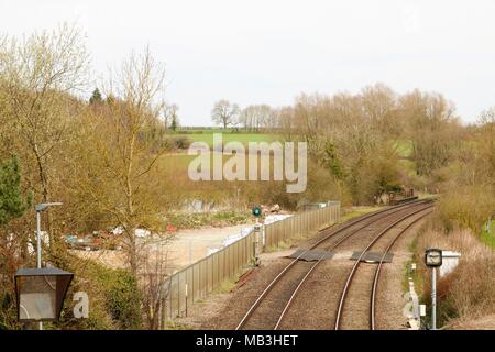 Gleisanlagen im Bahnhof Heyford, Oxfordshire, Großbritannien Stockfoto