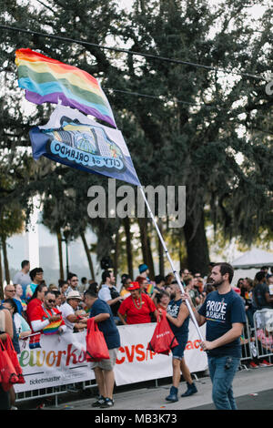 Delta Airlines Mitarbeiter am Orlando Pride Parade (2016). Stockfoto