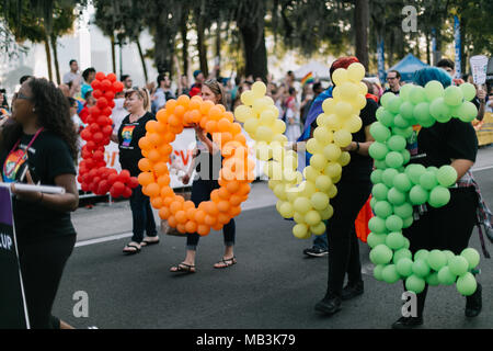 Starbucks in Orlando Pride Parade (2016). Stockfoto