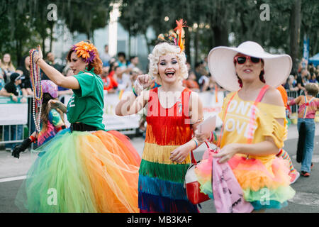 Die Friseur- Fonds am Orlando Pride Parade (2016). Stockfoto