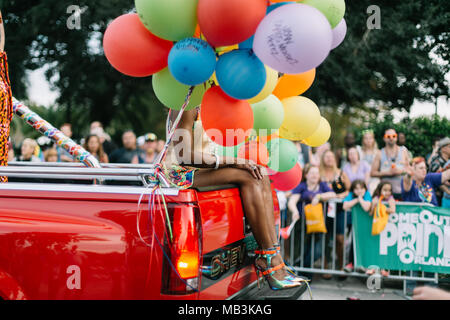 Die Friseur- Fonds am Orlando Pride Parade (2016). Stockfoto