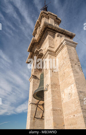 Bell auf dem Turm der Kathedrale in Valencia Stockfoto