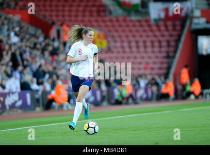 6. April 2018, die St. Mary's Stadium, Southampton, England: Abbie McManus von England während der FIFA Frauen-WM-Qualifikation Gruppe 1 Spiel zwischen England und Wales Frauen Frauen, bei St. Mary's Stadium. © David Rebhuhn/Alamy leben Nachrichten Stockfoto