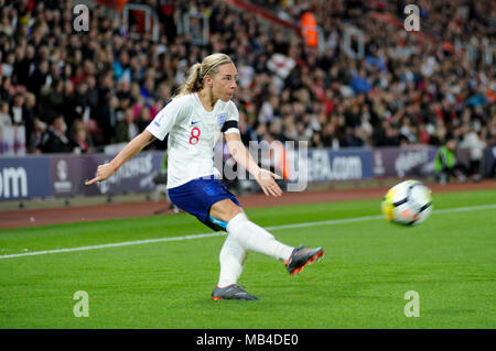 6. April 2018, die St. Mary's Stadium, Southampton, England: Jodie Taylor von England in Aktion während der FIFA Frauen-WM-Qualifikation Gruppe 1 Spiel zwischen England und Wales Frauen Frauen, bei St. Mary's Stadium. © David Rebhuhn/Alamy leben Nachrichten Stockfoto