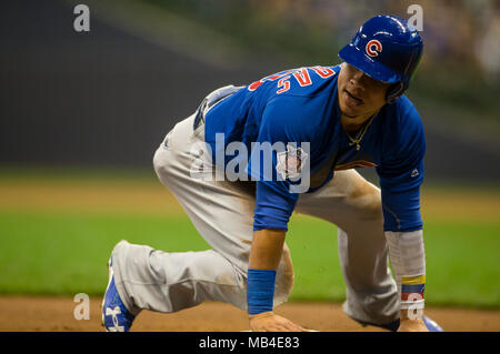 Milwaukee, WI, USA. 6 Apr, 2018. Chicago Cubs catcher Willson Contreras #40 Dias in den dritten Base während der Major League Baseball Spiel zwischen den Milwaukee Brewers und die Chicago Cubs am Miller Park in Milwaukee, WI. John Fisher/CSM/Alamy leben Nachrichten Stockfoto