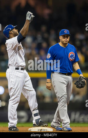 Milwaukee, WI, USA. 6 Apr, 2018. Milwaukee Brewers Mittelfeldspieler Lorenzo Kain #6 Doppelzimmer während der Major League Baseball Spiel zwischen den Milwaukee Brewers und die Chicago Cubs am Miller Park in Milwaukee, WI. John Fisher/CSM/Alamy leben Nachrichten Stockfoto