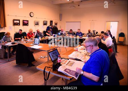 Cirencester England UK, Samstag, 07. April 2018 begeisterte Fotografen, die an der jährlichen Alamy Stock Photography Workshop unter der Unterricht von professionellen Fotografen Keith Morris, in Cirencester im Herzen der englischen Cotswolds Foto © Keith Morris/Alamy leben Nachrichten Stockfoto