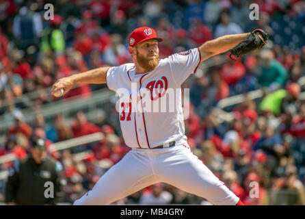 Washington Angehörigen des Kruges Stephen Strasburg (37) arbeitet im ersten Inning gegen die New York Mets am Nationals Park in Washington, DC am Donnerstag, 5. April 2018. Quelle: dpa Picture alliance/Alamy leben Nachrichten Stockfoto