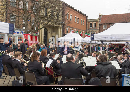 Die 51Th Northumbrian Versammlung in Morpeth Northumberland, Großbritannien im April 2018. Eine Brass Band unterhält. Stockfoto