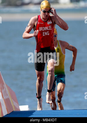 England's Jonathan Brownlee während der gemischten Team Staffel Triathlon Finale bei den Southport Broadwater Parklands bei Tag drei der Commonwealth Games 2018 in der Gold Coast, Australien. Stockfoto