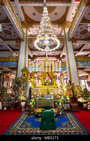 Wat Nong Waeng Tempel, Altar in der 9-stöckige stupa Phra Mahathat Kaen Kakhon, Khon Kaen, Isan, Thailand Stockfoto