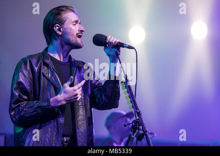 Die britische Band wilde Tiere mit Sänger Hayden Thorpe live bei der 25 Blue Balls Festival in Luzern Stockfoto