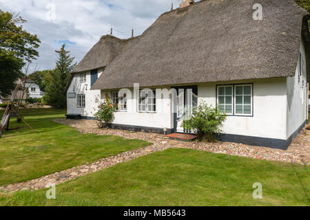 Heimatmuseum oder lokalen Museum, eine traditionelle friesische Haus mit Reetdach, Keitum, Nordsee Insel Sylt, Schleswig-Holstein, Deutschland Nord Stockfoto