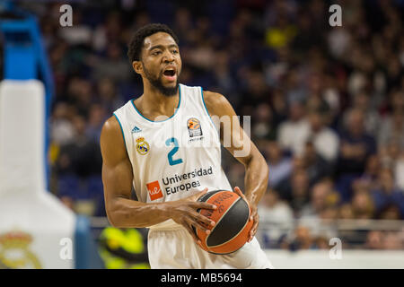 Madrid, Spanien. 06 Apr, 2018. Chasson Randle während Real Madrid Sieg über Brose Bamberg (106 - 86) bei der Turkish Airlines Euroleague regular season Spiel (Runde 30) feierten an Wizink Zentrum in Madrid (Spanien). 8. April 2018. Credit: Juan Carlos García Mate/Pacific Press/Alamy leben Nachrichten Stockfoto