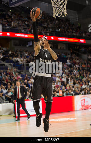 Madrid, Spanien. 06 Apr, 2018. Daniel Hackett während Real Madrid Sieg über Brose Bamberg (106 - 86) bei der Turkish Airlines Euroleague regular season Spiel (Runde 30) feierten an Wizink Zentrum in Madrid (Spanien). 8. April 2018. Credit: Juan Carlos García Mate/Pacific Press/Alamy leben Nachrichten Stockfoto