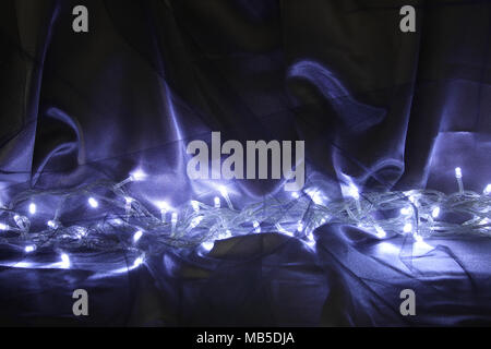 Abstrakte chiffon Textur Hintergrund mit silve, Lila leuchtet Stockfoto