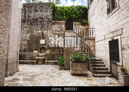 Stein Terrasse in Kotor Stockfoto