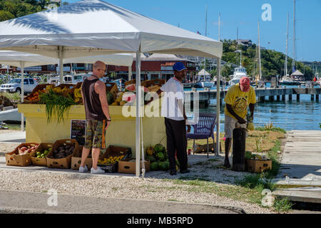 Obst und Gemüse Anbieter, Falmouth, Antigua Stockfoto