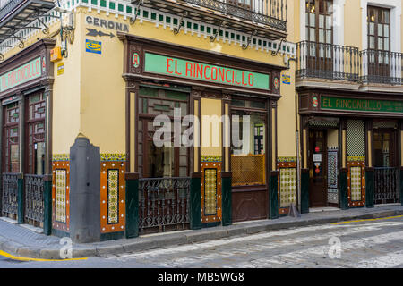 Fassade des historischen El Rinconcillo - die älteste Tapas Bar/Restaurant in der spanischen Stadt Sevilla, Andalusien, Spanien Stockfoto