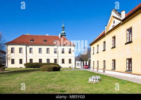 Zamek eine zamecka Galerie, Kladno, Stredocesky kraj, Ceska Republika/Burg und Stadt Galerie, Kladno, Mittelböhmen, Tschechien Stockfoto