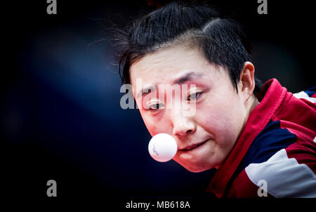 Singapurs Feng Tianwei konkurriert, während die Frauen Halbfinale Tischtennis bei Oxenford Studios während der Tag vier der 2018 Commonwealth Games in der Gold Coast, Australien. Stockfoto