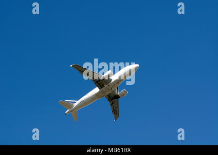 Air France Airbus A 319-111 Aus am Flughafen Birmingham, UK (F-GRHO) Stockfoto