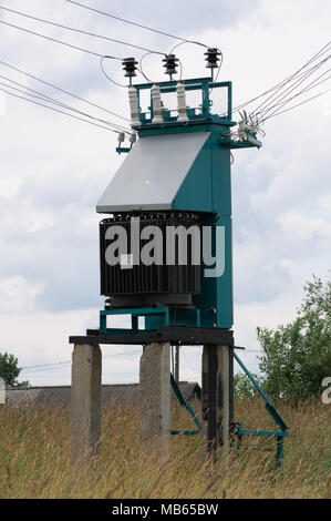 Vyazma, Russland - Juli 02, 2011: Ländliche Umspannwerk Stockfoto