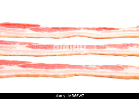 Raw American Style Speck auf weißem Hintergrund Stockfoto