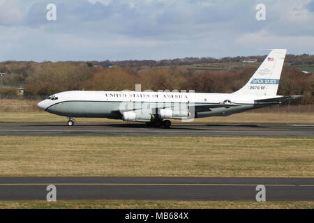 61-2670, eine Boeing OC-135B Open Skies, die von der United States Air Force im Rahmen des Open Skies Agreement auf dem Prestwick Airport in Ayrshire betrieben wird. Stockfoto