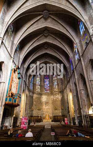 BARCELONA, SPANIEN, Juli 5, 2017: Vault und dem Altar der Basilika Santa Maria del Pi Stockfoto