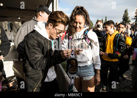 Shaun White trifft Fans an seinem Air+Style Festival in Los Angeles, CA Stockfoto