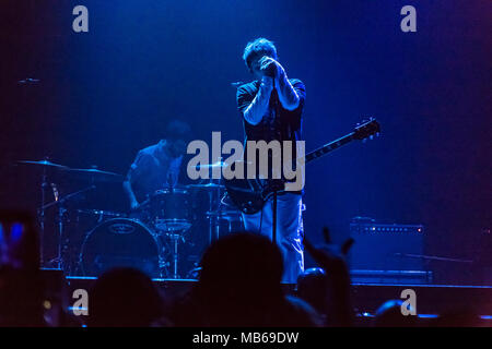 Nichts aber Diebe offen für Awolnation auf der Hier Kommen Die runts Tour in Los Angeles, CA Stockfoto