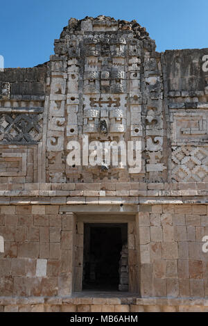 Details der Maya puuc Architektur Stil in den Ruinen von Uxmal, Mexiko Stockfoto