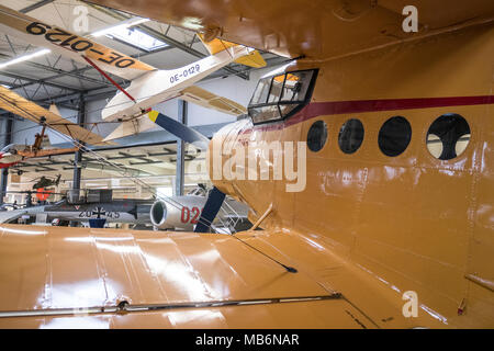 Russische Antonov Doppeldecker im Luftfahrtmuseum Hannover Stockfoto