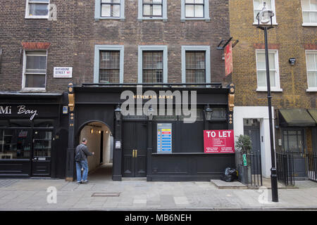 Die ehemalige Newman Arme, Public House auf Rathbone Street, Westminster, London Stockfoto