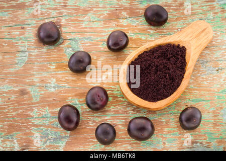 Acai Frucht, Frucht der amazonischen Ursprungs sind viele medizinische Eigenschaften zugeschrieben Stockfoto