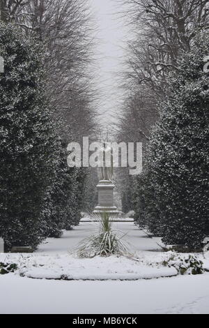 Chester Grosvenor Park im Schnee Stockfoto