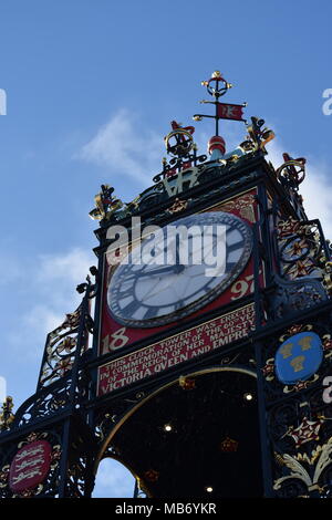 Chester Eastgate clock im Schnee Stockfoto