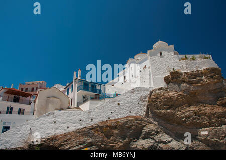 Blick über wesentliche Teil der alten Stadt Skopelos auf Insel Skopelos in Griechenland Stockfoto