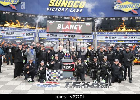 Ft. Worth, Texas, USA. 7 Apr, 2018. April 07, 2018 - Ft. Worth, Texas, USA: Ryan Blaney (22) gewinnt den Meine Bariatric Solutions 300 an der Texas Motor Speedway in Ft. Worth, Texas. Credit: Stephen A. Arce/ASP/ZUMA Draht/Alamy leben Nachrichten Stockfoto