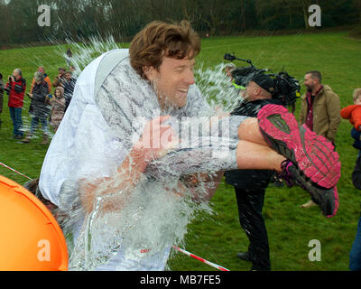 Die 11 britischen Frau Rennen findet am Nower, Dorking, Surrey, Großbritannien. 10.30 Uhr Sonntag, den 8. April 2018. Foto: © Lindsay Constable/Alamy leben Nachrichten Stockfoto