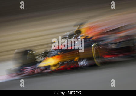 03 Daniel Ricciardo (aus), Aston Martin Red Bull Tag Heuer RB14, Maßnahmen während 2018 Formel 1 FIA-Weltmeisterschaft, Grand Prix, Bahrain in Sakhir von April 5 bis 8 | Verwendung weltweit Stockfoto