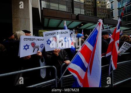 London, Großbritannien. 8. April 2018. Protest außerhalb der Labour Party Hauptsitz in London gegen Antisemitismus in der Labour Party Credit: Rachel Megawhat/Alamy leben Nachrichten Stockfoto