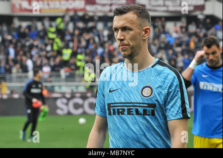 Turin, Italien. 8 Apr, 2018. Während der Serie ein Fußballspiel zwischen Torino FC Internazionale Milano im Stadio Grande Torino am 8. April, 2018 in Turin, Italien. Quelle: FABIO UDINE/Alamy leben Nachrichten Stockfoto