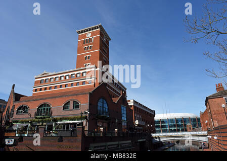 Die Kanäle neben Brindleyplace, Birmingham, West Midlands, England, UK Stockfoto