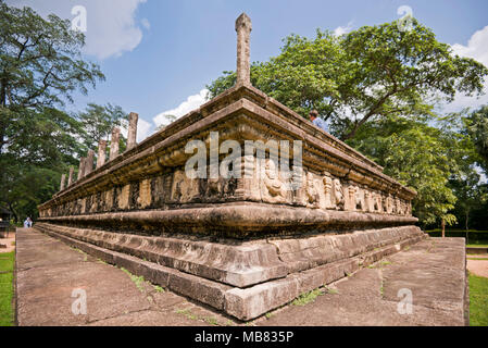 Horizontale Ansicht der Montagehalle in Polonnaruwa, Sri Lanka. Stockfoto