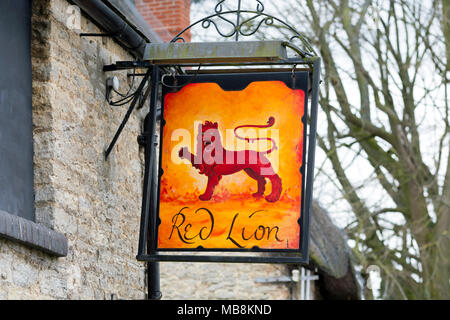 Das Red Lion Pub Schild, Stratton Audley, Oxfordshire, England, Großbritannien Stockfoto