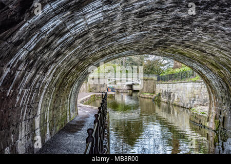 Die Kennet und Avon Kanal Badewanne Stockfoto