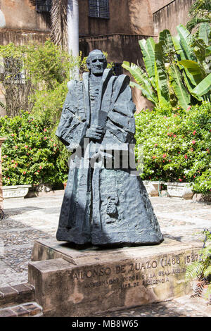 Statue von Alonso de Zuazo, Museo de las Casas Reales, Santo Domingo, Domnican Republik Stockfoto