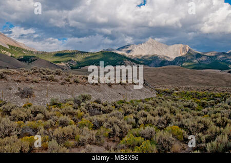 Mount Borah 21-Meile langen Erdbeben steilkante mit Mount Borah im Hintergrund Stockfoto